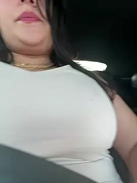 Snapshot of shantal82 chatting on June 27, 3:50 pm shantal82 online show from June 27, 3:50 pm