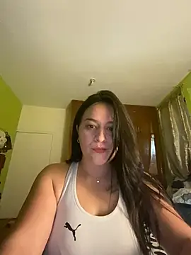 Snapshot of shantal82 chatting on July 9, 11:42 pm shantal82 online show from July 9, 11:42 pm