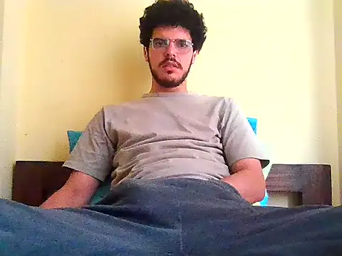 Snapshot of Hectorssuarez chatting on July 16, 4:02 pm Hectorssuarez online show from July 16, 4:02 pm