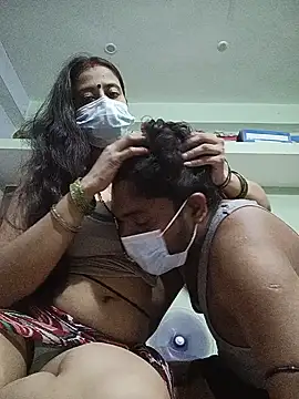 married couple1111 online show from July 30, 6:40 pm