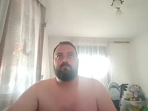Snapshot of Horneymonster222 chatting on June 28, 5:46 am Horneymonster222 online show from June 28, 5:46 am