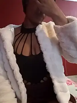 Snapshot of YellowAssFreak chatting on July 6, 8:00 am YellowAssFreak online show from July 6, 8:00 am