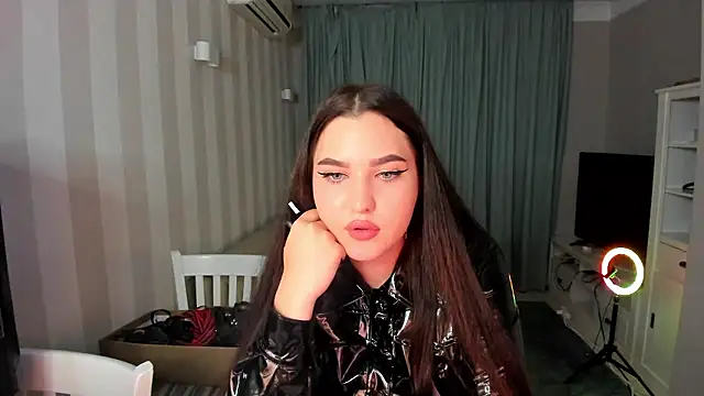 Snapshot of LatexDominatrix chatting on July 1, 10:20 pm LatexDominatrix online show from July 1, 10:20 pm