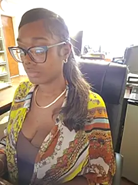 Hottiechocolatier online show from July 1, 7:46 pm