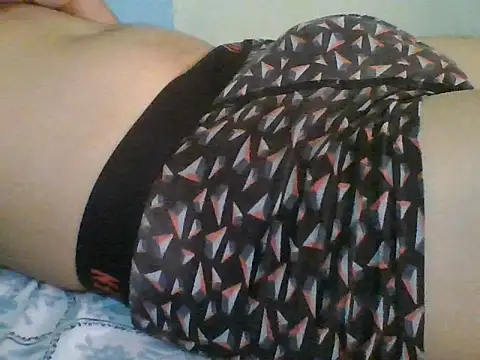 Snapshot of RICHI003 chatting on July 1, 6:48 am RICHI003 online show from July 1, 6:48 am
