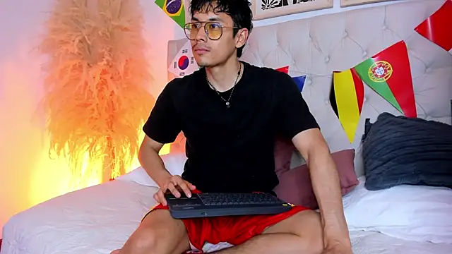 Snapshot of Drake_Sato chatting on July 8, 3:22 am Drake Sato online show from July 8, 3:22 am
