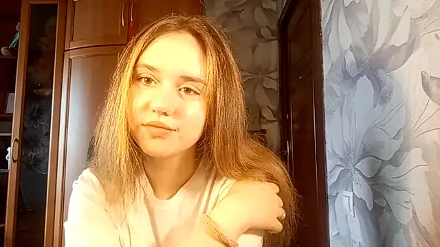 Snapshot of KaryKozeyah chatting on July 1, 11:45 am KaryKozeyah online show from July 1, 11:45 am
