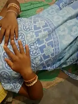 Snapshot of desibhabhi96 chatting on July 21, 9:00 am desibhabhi96 online show from July 21, 9:00 am