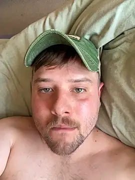 Snapshot of jaybee861 chatting on July 4, 9:04 am jaybee861 online show from July 4, 9:04 am