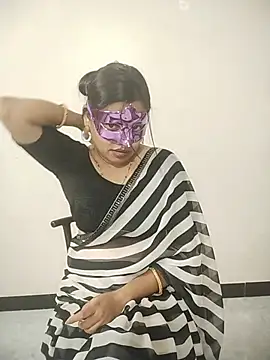 Snapshot of terideewani chatting on July 8, 6:12 pm terideewani online show from July 8, 6:12 pm