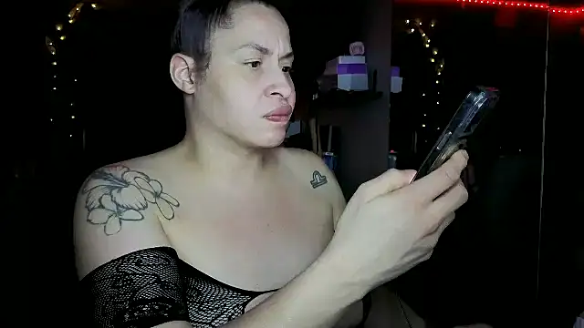 Snapshot of imisamoore69 chatting on July 30, 12:37 pm imisamoore69 online show from July 30, 12:37 pm