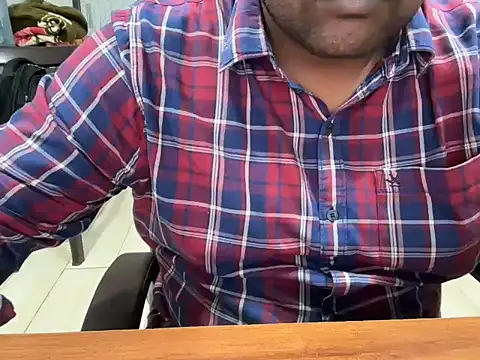 Snapshot of 0madman_ chatting on July 28, 1:21 pm 0madman online show from July 28, 1:21 pm