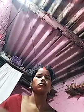 Snapshot of seemarani78 chatting on July 6, 10:23 am seemarani78 online show from July 6, 10:23 am
