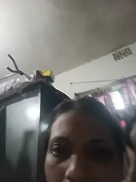 Snapshot of Moyna_52 chatting on July 4, 3:35 am Moyna 52 online show from July 4, 3:35 am