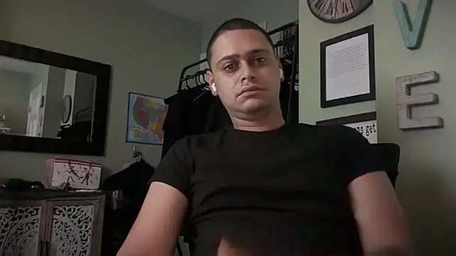 Snapshot of X7B9Q2L chatting on July 4, 5:41 pm X7B9Q2L online show from July 4, 5:41 pm