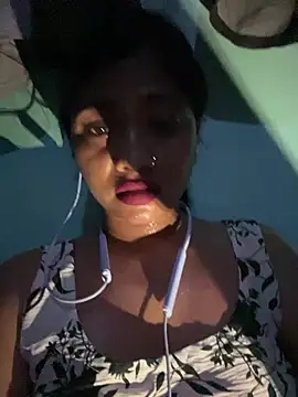 Snapshot of Miss-puhu chatting on July 6, 6:10 pm Miss-puhu online show from July 6, 6:10 pm