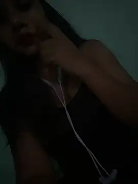 Snapshot of Miss-puhu chatting on July 10, 9:34 am Miss-puhu online show from July 10, 9:34 am