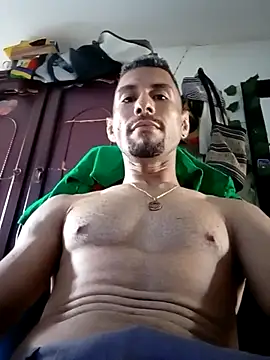 Snapshot of BrayanPolo chatting on July 12, 8:33 pm BrayanPolo online show from July 12, 8:33 pm