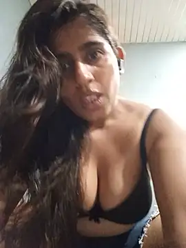 Snapshot of nisha-barby chatting on July 6, 11:07 pm nisha-barby online show from July 6, 11:07 pm