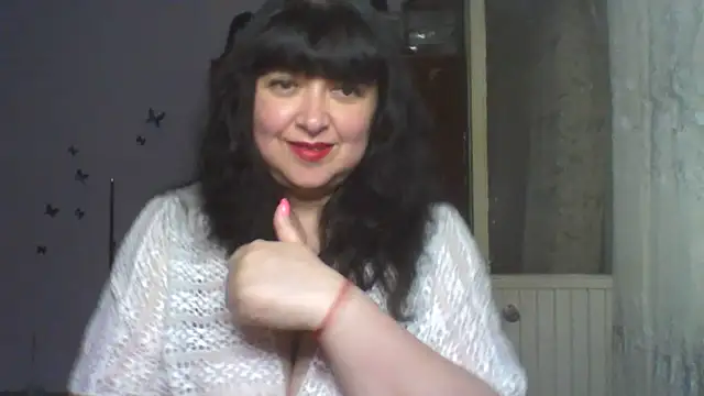 Snapshot of BeautyMilana13 chatting on July 23, 3:54 pm BeautyMilana13 online show from July 23, 3:54 pm
