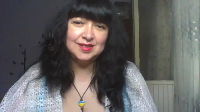 Snapshot of BeautyMilana13 chatting on July 28, 8:54 am BeautyMilana13 online show from July 28, 8:54 am