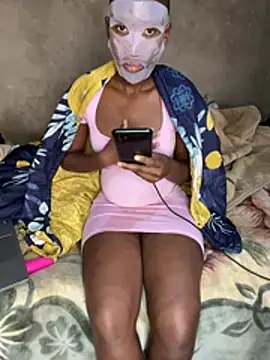 Snapshot of Ghanasexychick chatting on July 14, 6:51 am Ghanasexychick online show from July 14, 6:51 am