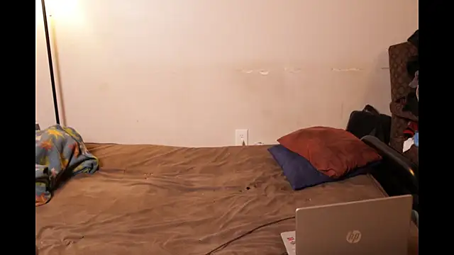 blkbama73 online show from April 21, 2:51 am