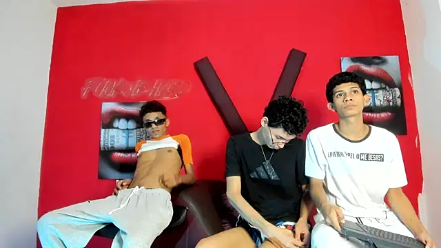 PRETTY LOVERS1 online show from July 7, 6:47 am
