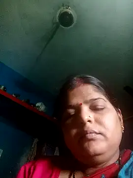 Snapshot of hot_bhabi1 chatting on July 8, 6:18 am hot bhabi1 online show from July 8, 6:18 am