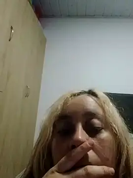 Snapshot of Veronaughty4U chatting on July 10, 7:27 pm Veronaughty4U online show from July 10, 7:27 pm