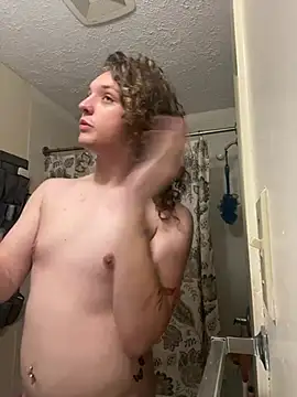 twinkytrina online show from July 8, 12:04 am