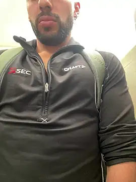 guybigmaster online show from July 8, 5:17 pm
