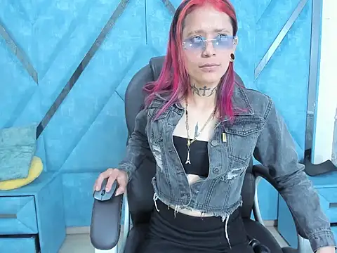 Snapshot of Rousse_Sg chatting on July 7, 9:19 pm Rousse Sg online show from July 7, 9:19 pm