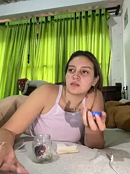 Rebecka699 online show from July 12, 9:39 pm
