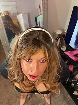 Snapshot of heathernicoled chatting on July 9, 8:51 am heathernicoled online show from July 9, 8:51 am
