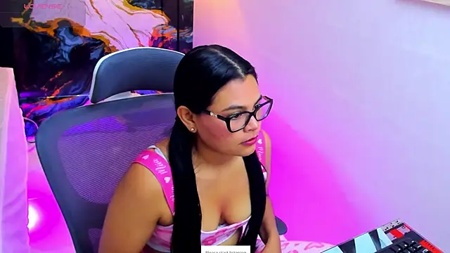 Snapshot of SofiaaReed chatting on July 14, 11:27 am SofiaaReed online show from July 14, 11:27 am