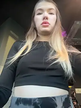 Snapshot of Miss_Mia69 chatting on July 16, 5:08 pm Miss Mia69 online show from July 16, 5:08 pm