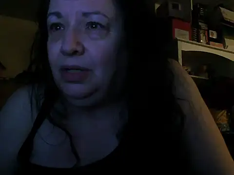 Snapshot of shadowdashlyla chatting on July 9, 5:44 am shadowdashlyla online show from July 9, 5:44 am