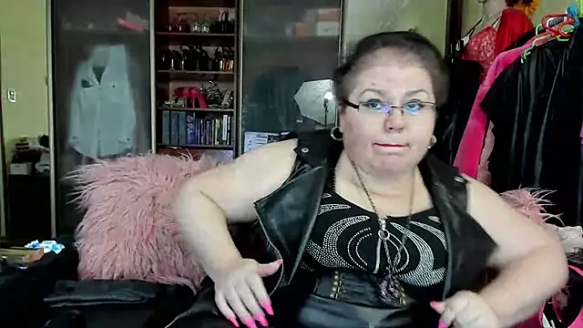KaryQueen online show from February 13, 4:11 am