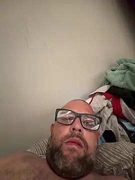 Snapshot of gableben chatting on July 9, 8:29 am gableben online show from July 9, 8:29 am