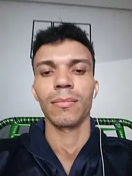 Snapshot of muriilob_ chatting on July 16, 3:45 am muriilob online show from July 16, 3:45 am