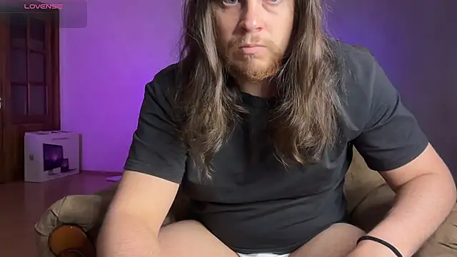 Snapshot of Man0taur chatting on July 10, 3:58 pm Man0taur online show from July 10, 3:58 pm