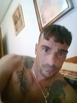 Snapshot of pollarica19 chatting on July 25, 8:17 pm pollarica19 online show from July 25, 8:17 pm