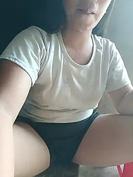 Snapshot of Kuki-bebe chatting on July 11, 10:07 am Kuki-bebe online show from July 11, 10:07 am