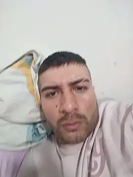 Snapshot of alex_xhot chatting on July 11, 11:17 pm alex xhot online show from July 11, 11:17 pm
