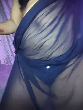 Snapshot of sexyqueen_1 chatting on July 23, 5:55 pm sexyqueen 1 online show from July 23, 5:55 pm