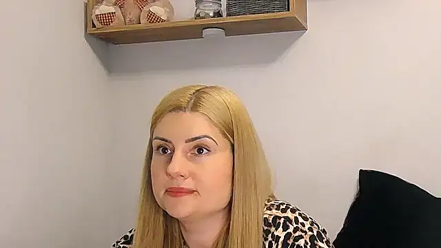 Snapshot of alisenties chatting on May 27, 2:25 pm alisenties online show from May 27, 2:25 pm