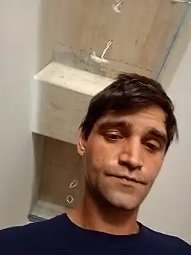 Snapshot of mikeklu chatting on July 13, 11:35 am mikeklu online show from July 13, 11:35 am