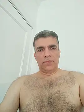 Snapshot of MatureHairyGuy chatting on July 13, 6:11 pm MatureHairyGuy online show from July 13, 6:11 pm