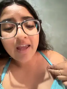 Snapshot of Nay_beby chatting on July 17, 10:03 pm Nay beby online show from July 17, 10:03 pm